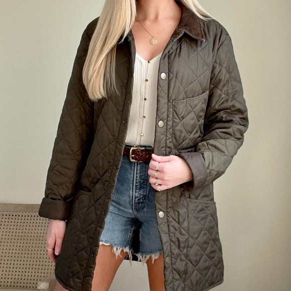 Vintage Quilted Corduroy Collared Longline Chore Barn Coat in Army Green - Picture 2 of 5